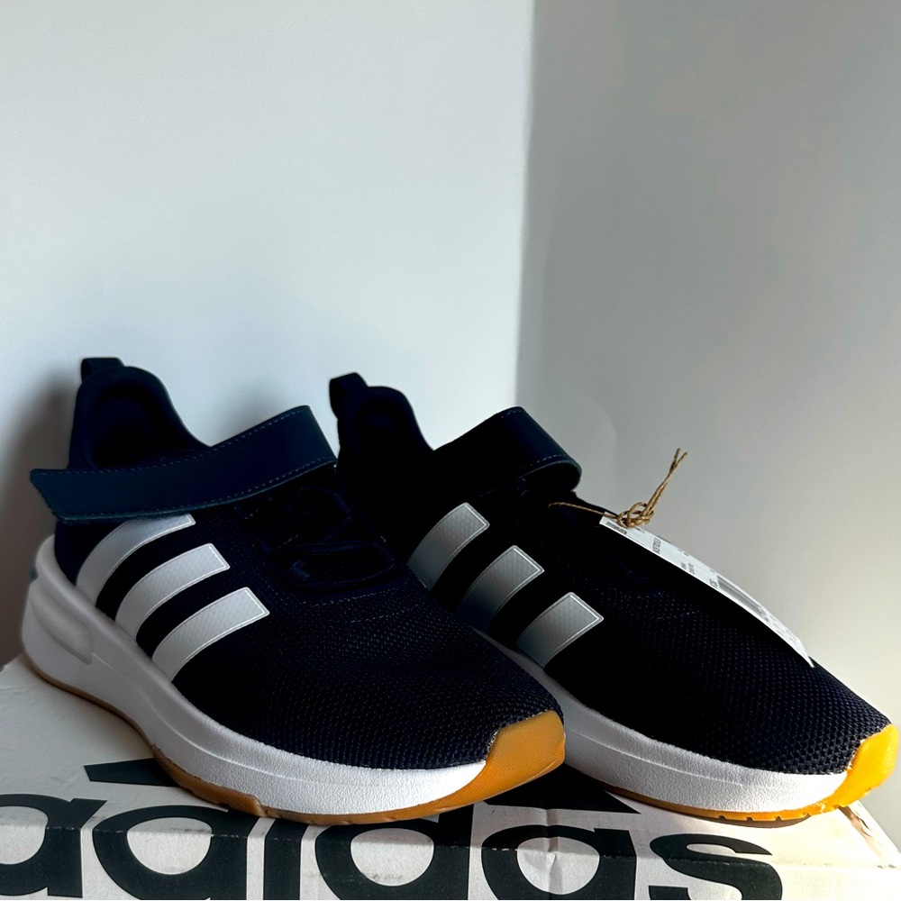 Adidas size 4 youth